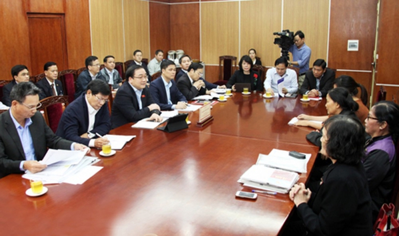 cam-ghi-hinh-khi-tiep-dan