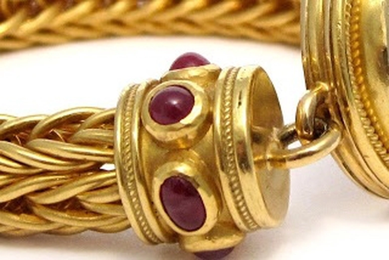 Gia-vang-chieu-27-8-Tiep-tuc-truot-doc