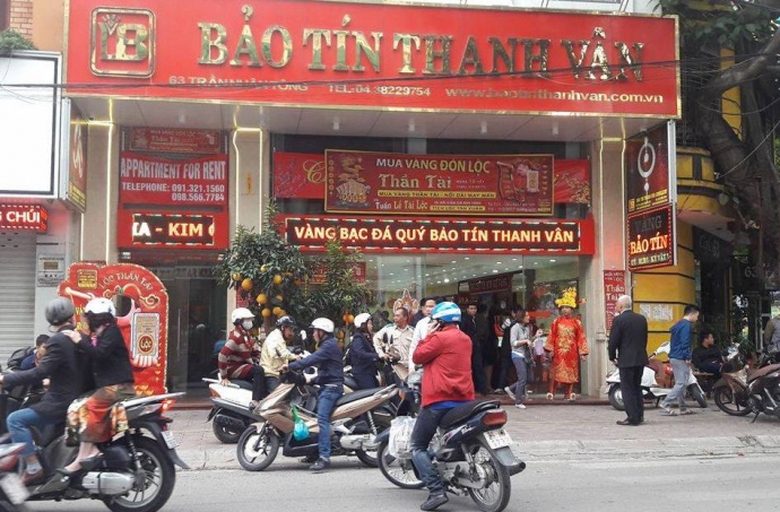 nhung-cua-hang-vang-vang-nhi-chua-ba-danh-ngay-tha