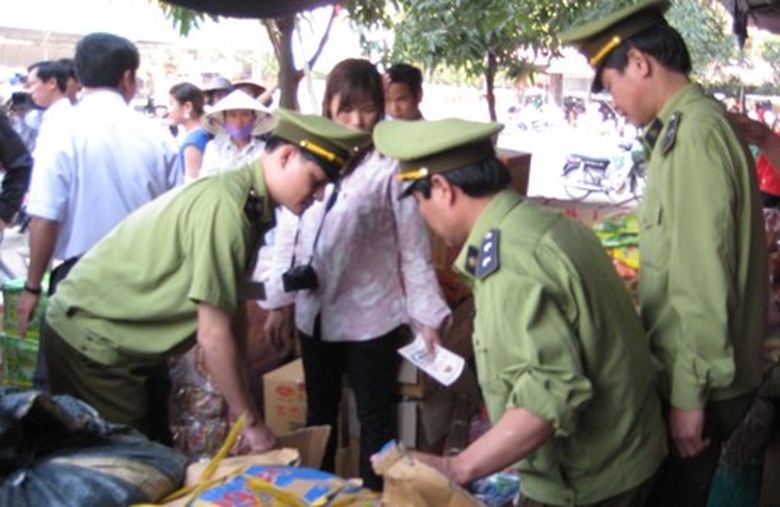 Lien-tuc-phat-hien-mo-boc-mui-sung- nhua-trung-ga-