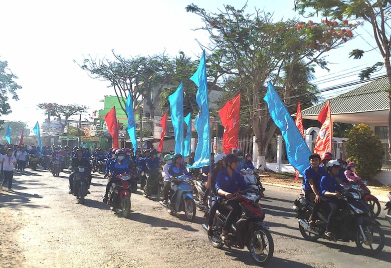 to-chuc-trong-the-ngay-hoi-thanh-nien-voi-van-hoa-