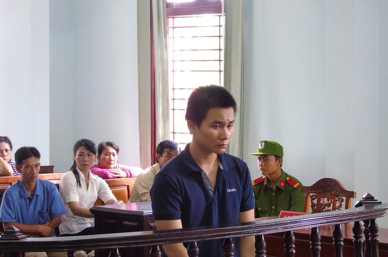 nhau-say-nho-ban-cho-ve-roi-dam-ban-cuop-xe