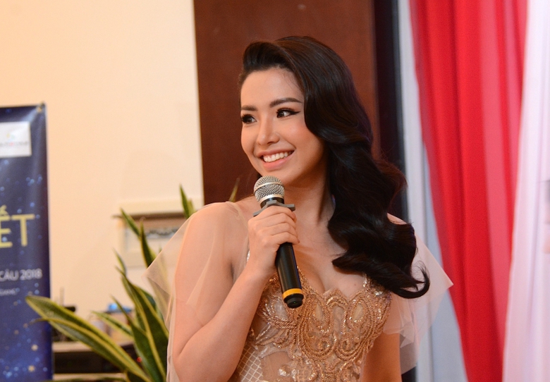 70-nguoi-dep-hoi-ngo-trong-ban-ket-hao-hau-bien-vi