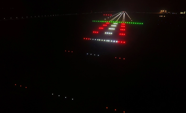 Hệ thống dẫn đường sân bay đêm CHK Vân