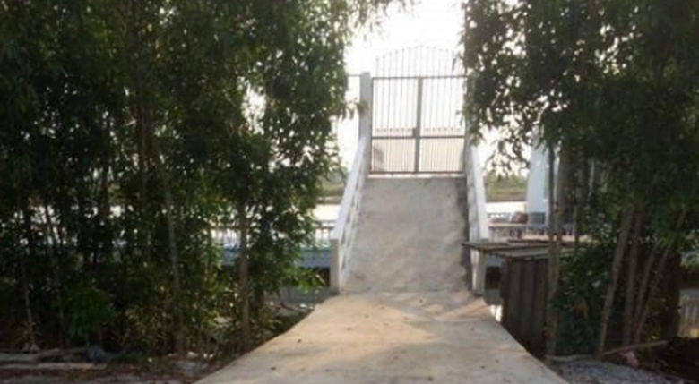 trom_dot_nhap_nha_chu_tich_huyen_lay_dong_ho_dat_t