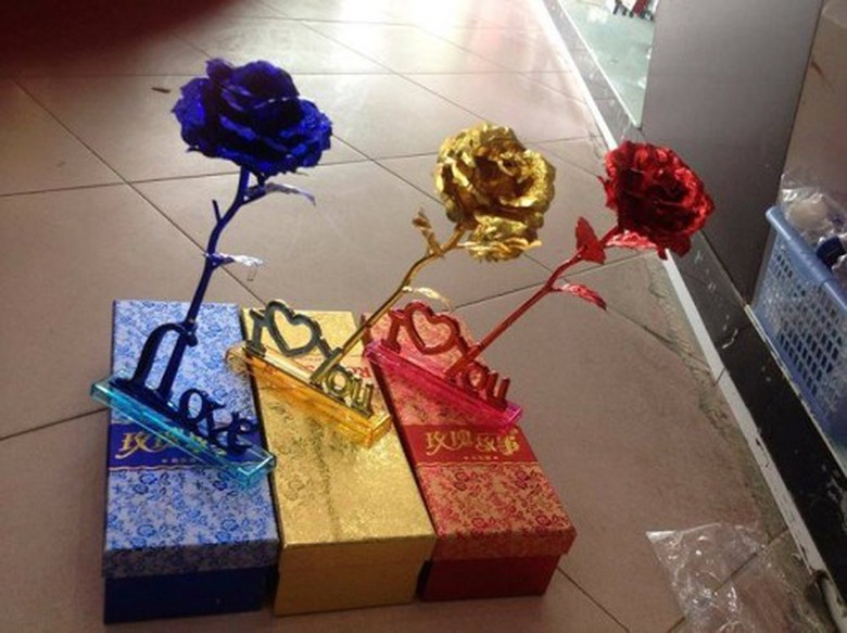 B&ocirc;ng hồng mạ v&agrave;ng