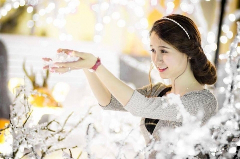 co-gai-dan-toc-mong-gay-sot-mang-8