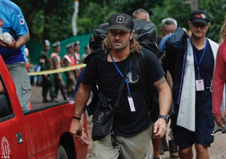 4E08A45F00000578-5930075-image-m-40_1531039846030