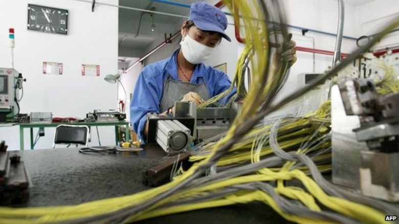 Xuất khẩu vũ kh&iacute; của Trung Quốc tăng 143% trong v&ograve;