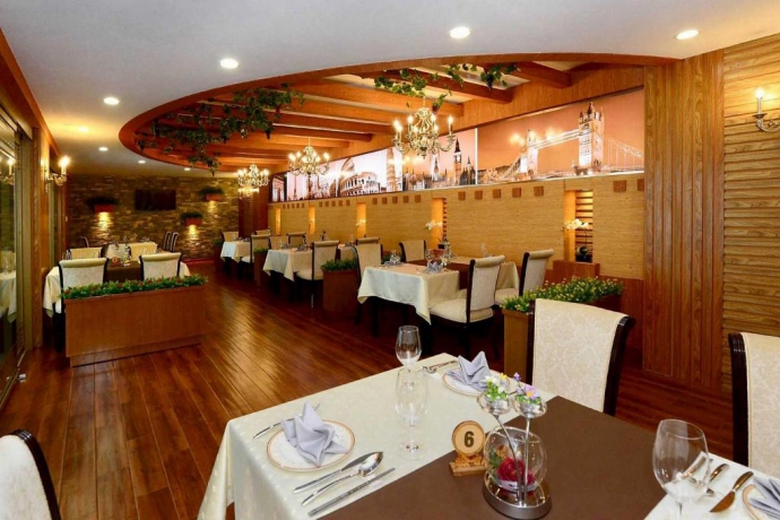 Một nh&agrave; h&agrave;ng sang trọng tại S&acirc;n bay