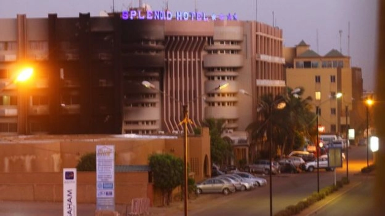 Khách sạn hạng sang Splendid bị cháy xạm