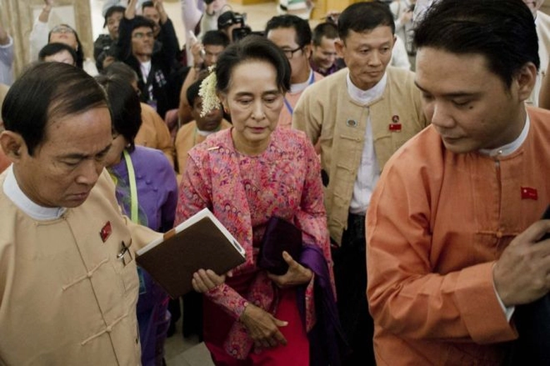 Đảng Li&ecirc;n minh Quốc gia v&igrave; D&acirc;n chủ của b&agrave;