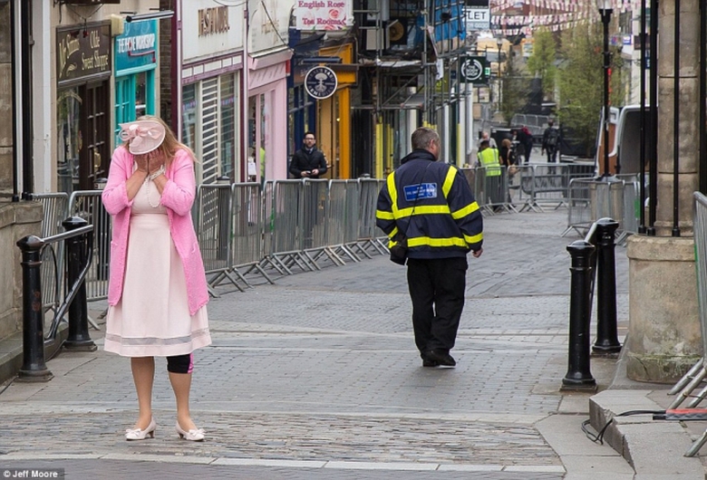 Sau một h&ograve;i, người n&agrave;y chỉ giữ được quả b&oacute;ng số 0 