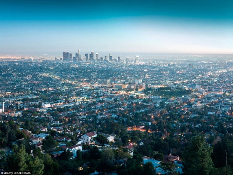 Khung cảnh th&agrave;nh thị nhộn nhịp tại Los Ange