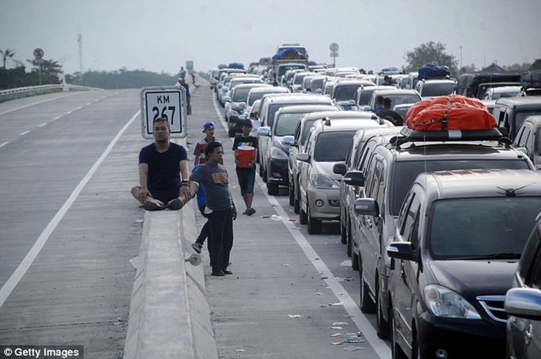 Một số người d&acirc;n địa phơng tận dụng t