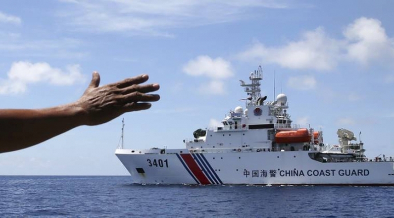 Tàu hải cảnh của Trung Quốc ngăn cản ngưo