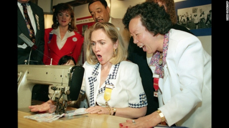 Th&aacute;ng 6 năm 1992, b&agrave; Clinton tỏ th&aacute;i độ ngạc nhi&ecirc;n