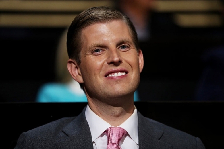 Con thứ ba Eric Trump