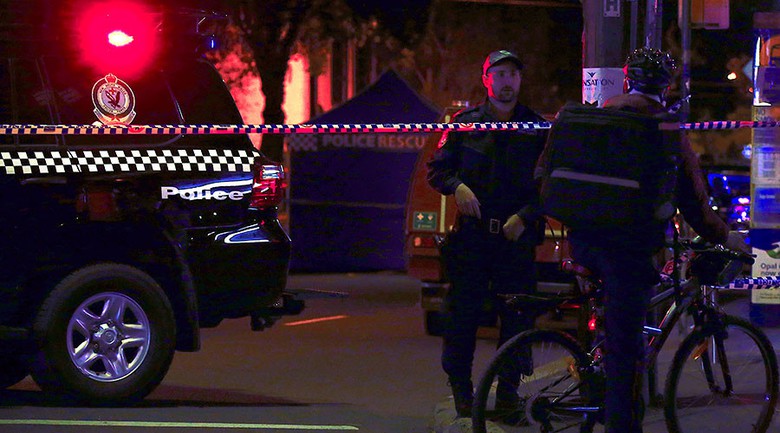 Nhiều tuyến đường bị chặn khi cảnh sát