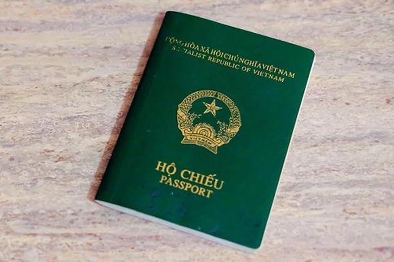 Đại sứ qu&aacute;n Đức khuyến nghị, c&ocirc;ng d&acirc;n V
