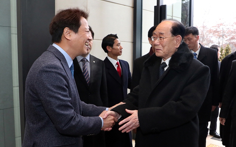 Chánh văn phòng Tổng thống Hàn Quốc tiê