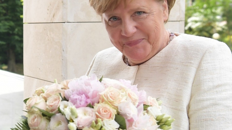 B&oacute; hoa Tổng thống Nga Vladimir Putin tặng cho Thủ 