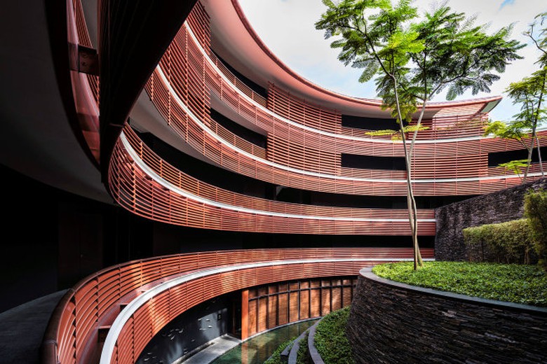 Khách sạn là sự giao hòa giữa lối kiến trúc phương