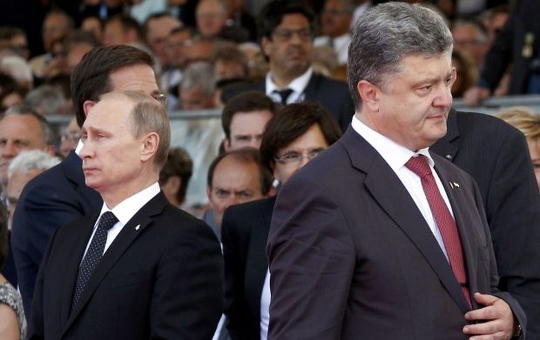 Tổng thống Nga Vladimir Putin v&agrave; Tổng thống Ukrain