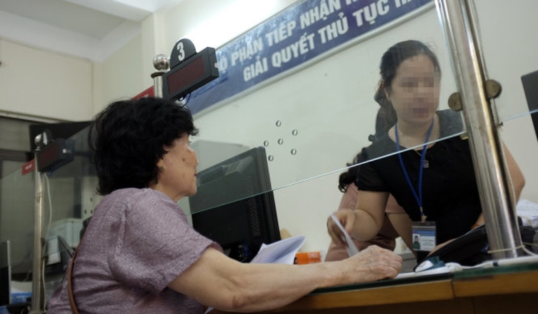 c&aacute;n bộ c&ocirc;ng chức