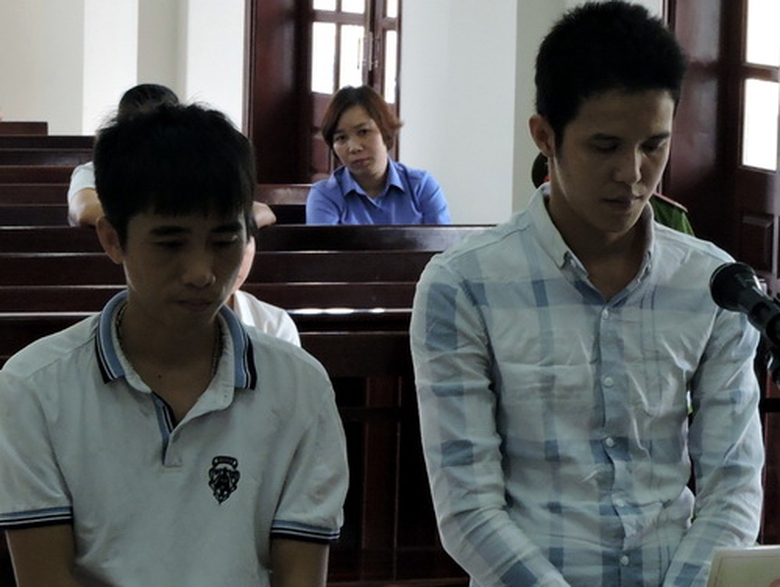 2 người n&agrave;y bị phạt t&ugrave; v&igrave; g&acirc;y thương t&iacute;ch cho t&ecirc;n 