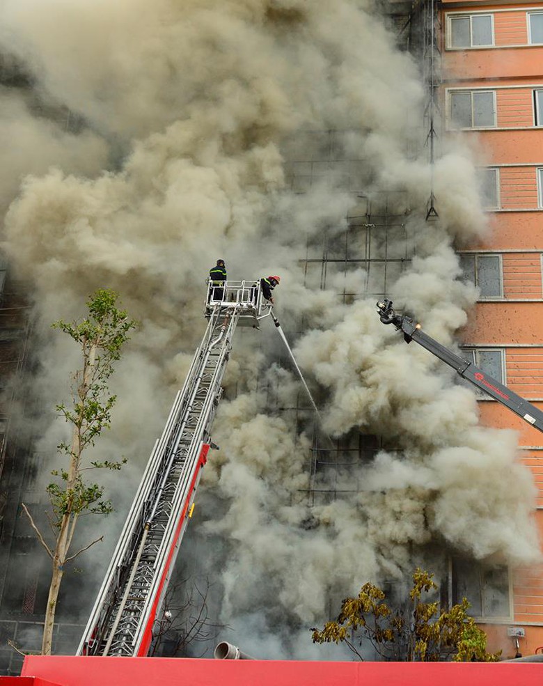 ch&aacute;y chung cư h&agrave; nội