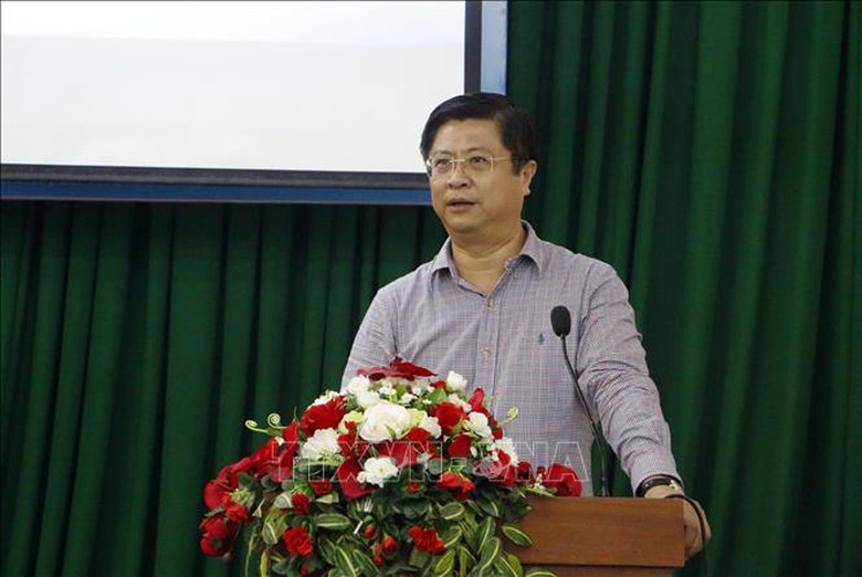 Trương Quang Ho&agrave;i Nam