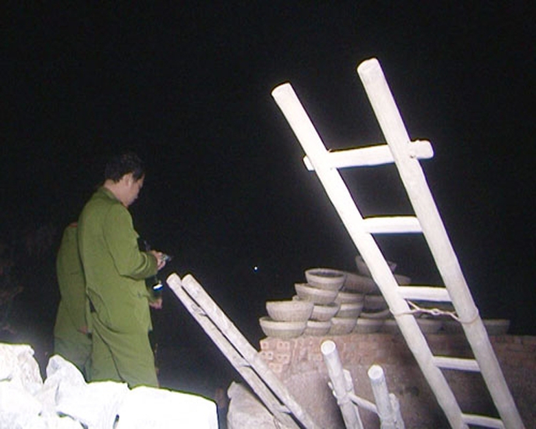 X&aacute;c- định- nguy&ecirc;n- nh&acirc;n- ban- đầu- vụ- 8 -người- c