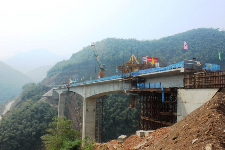 Hợp -long- c&acirc;y- cầu- cao- nhất- xứ -Thanh (1)