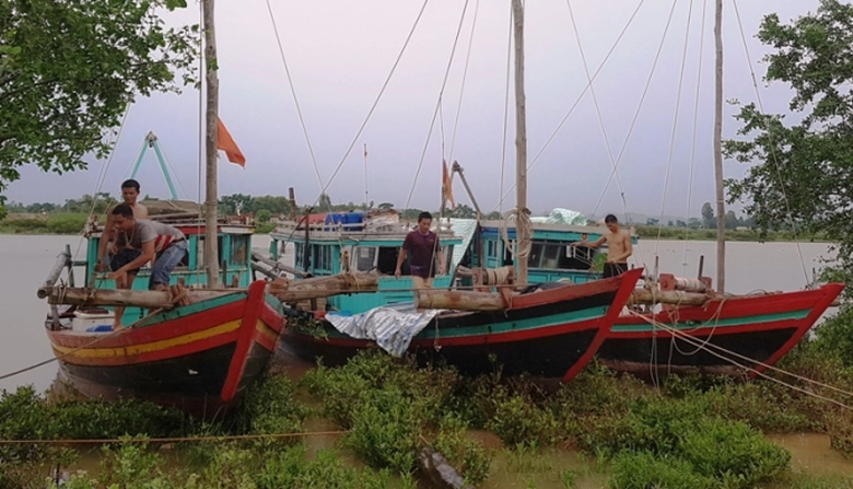 Thanh- H&oacute;a -rốn -r&aacute;o- đối- ph&oacute;- với- b&atilde;o- số- 3 (3