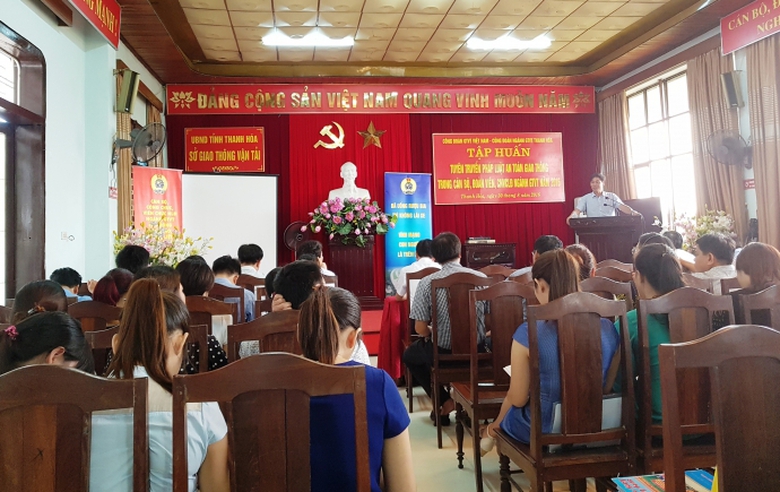 Mỗi- c&aacute;n- bộ- CNVCLĐ- ng&agrave;nh- GTVT- l&agrave;- 1- tuy&ecirc;n- t