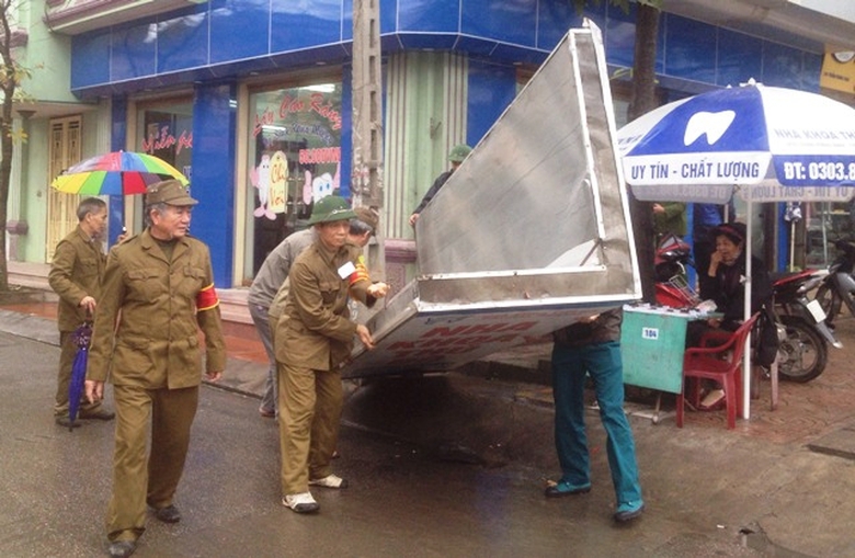 Ninh B&igrave;nh- Ra- qu&acirc;n- đảm- bảo- TTATGT,- xử -l&yacute; -lấ