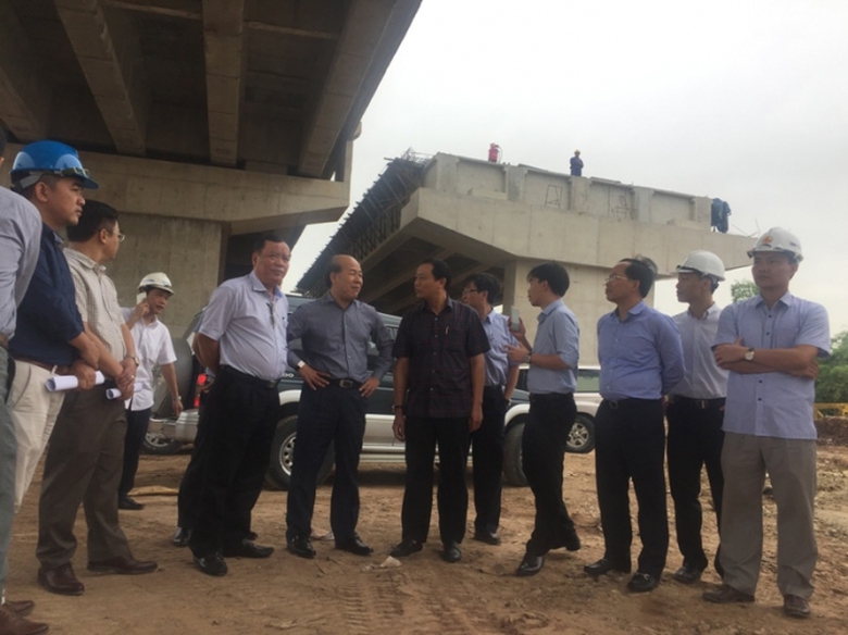 Thứ -trưởng- Nguyễn- Văn- C&ocirc;ng -Thi- c&ocirc;ng- phải- đ