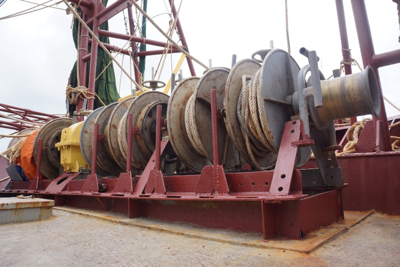 Thanh -H&oacute;a- Ngư- d&acirc;n -kh&oacute;c -r&ograve;ng- v&igrave; -t&agrave;u- vỏ -th&eacute;