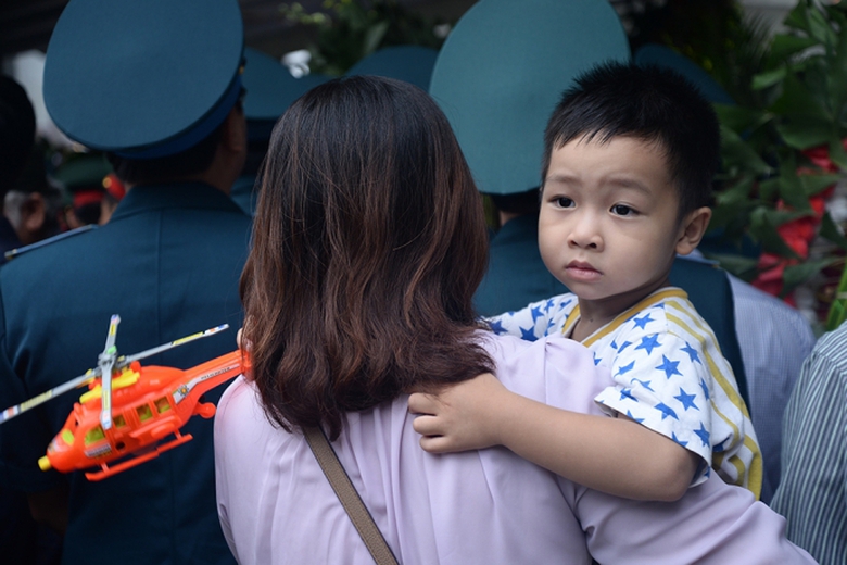 13 Mẹ ơi con muốn l&aacute;i m&aacute;y bay. Đấy l&agrave; c&acirc;u n&oacute;i của 