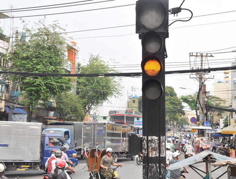 146873382341867-tin-hieu-giao-thong