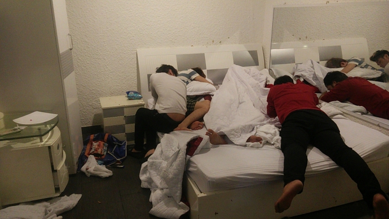 sử dụng ma t&uacute;y trong ks 3