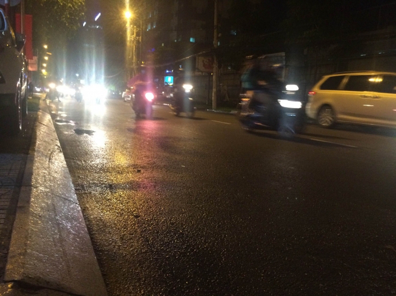 c&ocirc; g&aacute;i bị cướp giật bất tỉnh