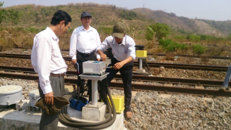 Kiểm tra thiết bị t&iacute;n hiệu tập trung điện kh&iacute;  650