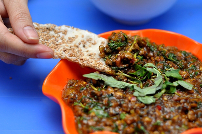 B&aacute;nh đa x&uacute;c hến