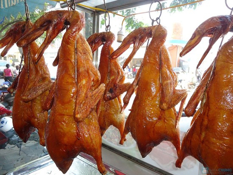 Vịt quay v&agrave; phở vịt quay