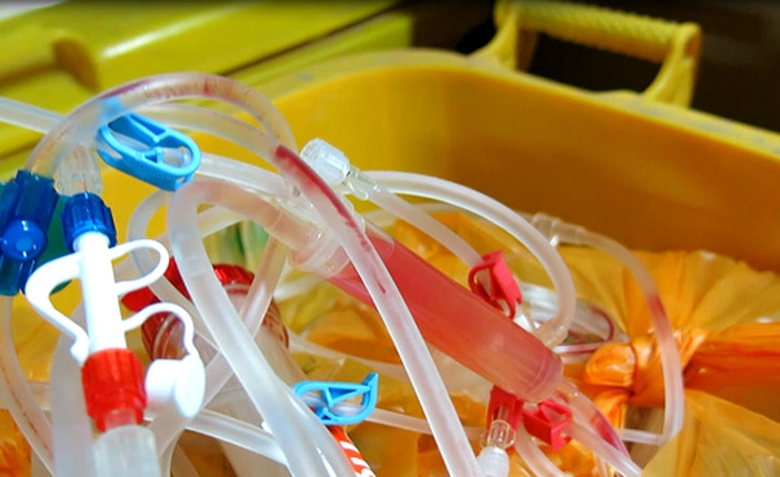 rac thai y te BV Bach Mai