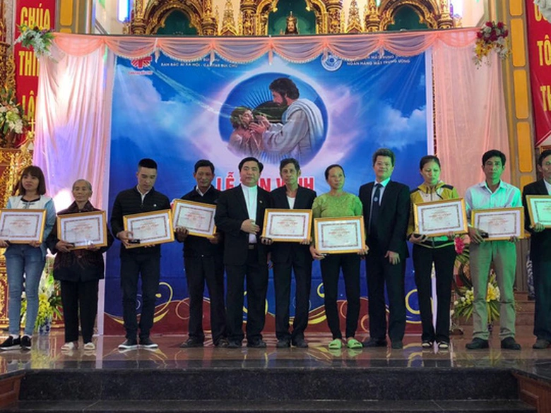 lễ tri &acirc;n ở B&ugrave;i Chu