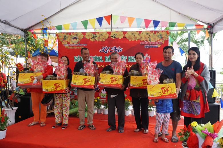 dac-sac-ngay-hoi-van-hoa-dan-gian-tai-da-nang-dip-