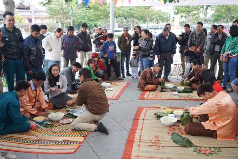 dac-sac-ngay-hoi-van-hoa-dan-gian-tai-da-nang-dip-